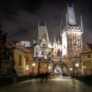 Praga.  Obraz Elias Schäfer z Pixabay
