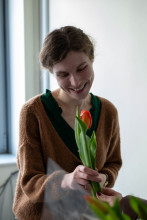 zdjęcia z akcji wręczania kwiatów